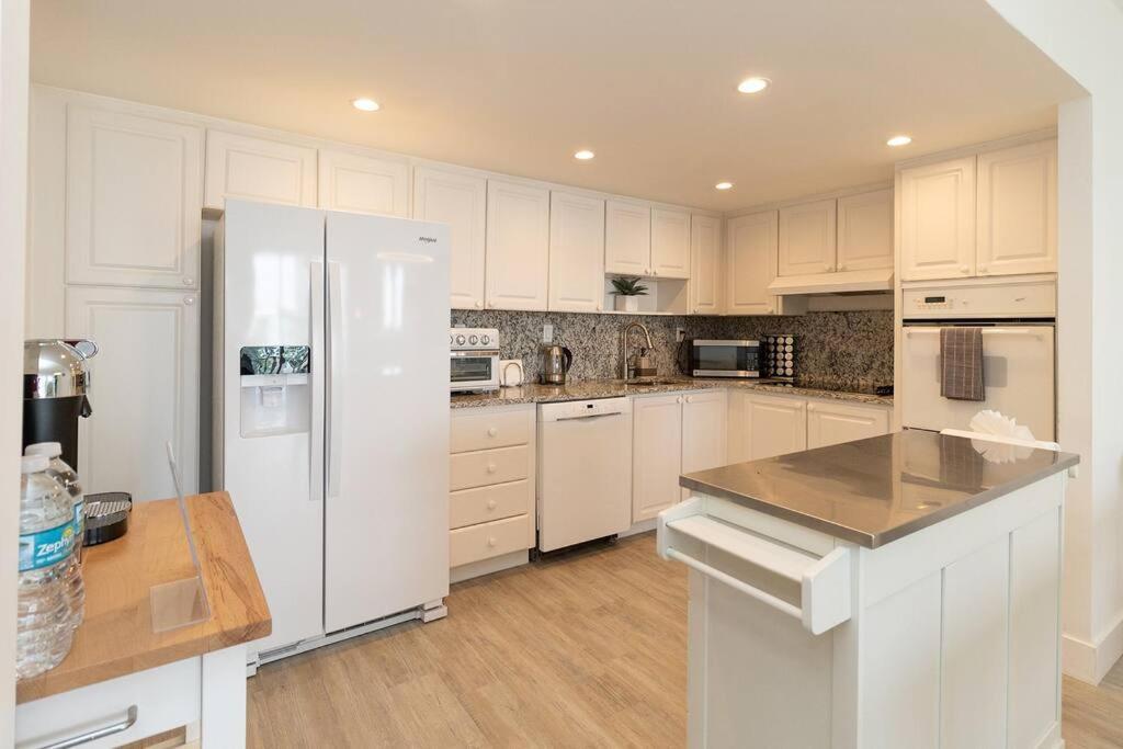 Stunning & Spacious Resort-Style Condo Across From Beach! Miami Beach Exterior foto