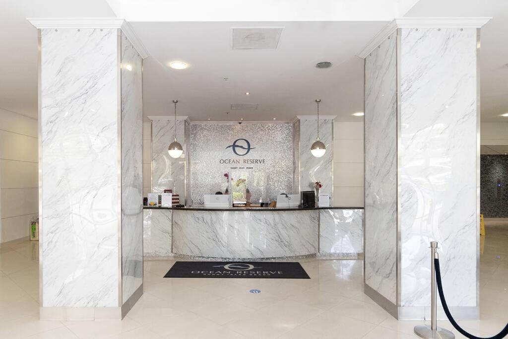 Stunning & Spacious Resort-Style Condo Across From Beach! Miami Beach Exterior foto